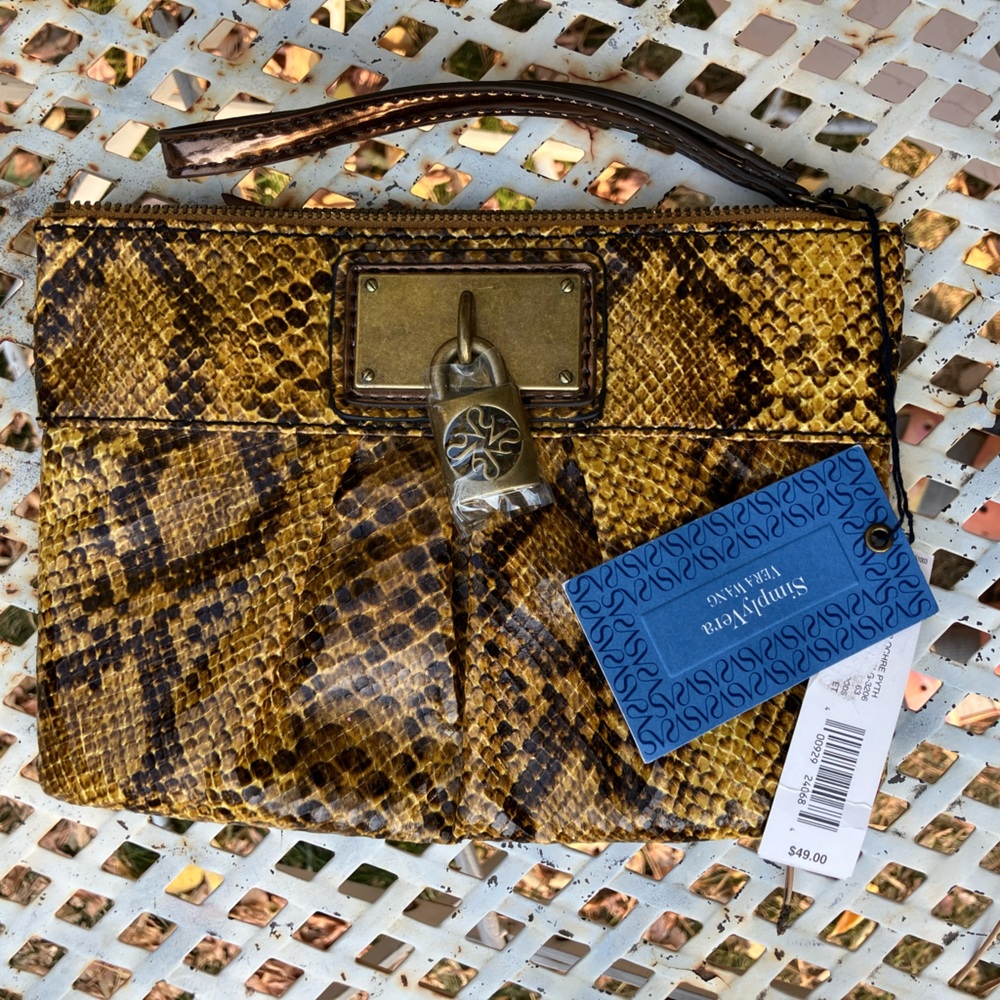 NWT Simply Vera clutch purse by Vera Wang